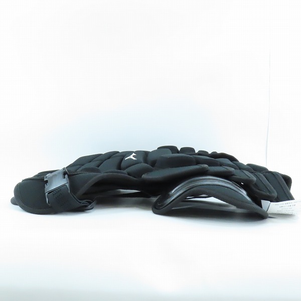実際に弊社で買取させて頂いた【未使用】MIZUNO/ミズノ 審判用 硬式/軟式 ソフト兼用 プロテクター 1DJPU11009の画像 2枚目