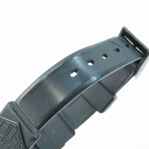 実際に弊社で買取させて頂いたTAG HEUER/タグホイヤー フォーミュラ1 ラバーベルト 腕時計 380.508 【動作未確認】の画像 5枚目