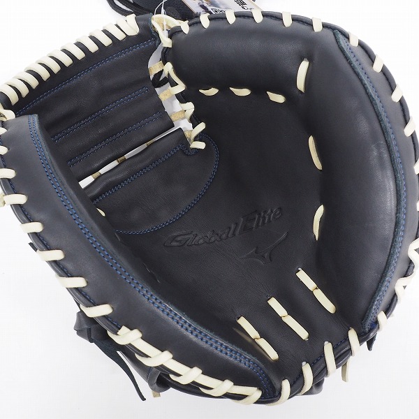 実際に弊社で買取させて頂いた【未使用】MIZUNO/ミズノ Global Elite/グローバルエリート 軟式 捕手 右投げ用グローブ/キャッチャーミット 1AJCR30510の画像 5枚目