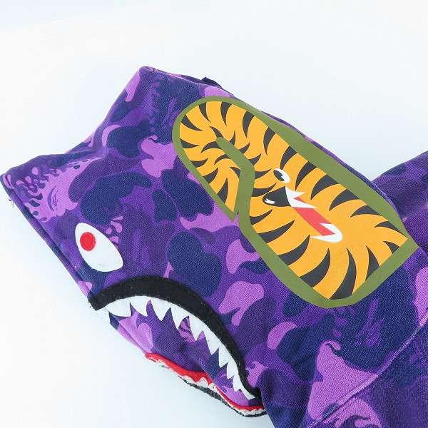 実際に弊社で買取させて頂いたA BATHING APE/アベイジングエイプ ジップアップ シャークパーカー カモフラ/Sの画像 4枚目