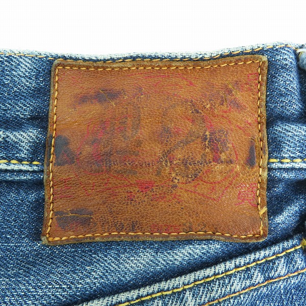 実際に弊社で買取させて頂いた【難有り】EVISU/エヴィス 隠しリベット デニムパンツの画像 4枚目