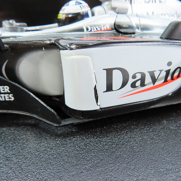 実際に弊社で買取させて頂いたHot Wheels/ホットウィール 1/18 McLaren マクラーレン F1 MP4 -15 D.クルサード 2000 #2 26740の画像 7枚目