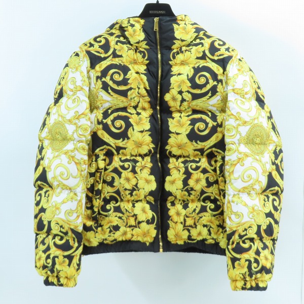 実際に弊社で買取させて頂いた【JPタグ】VERSACE/ヴェルサーチ バロック柄/総柄 ダウンジャケット A81908/46