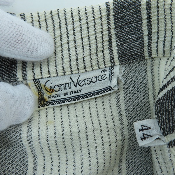 実際に弊社で買取させて頂いたGIANNI VERSACE/ジャンニヴェルサーチ ストライプ シャツ/44の画像 2枚目