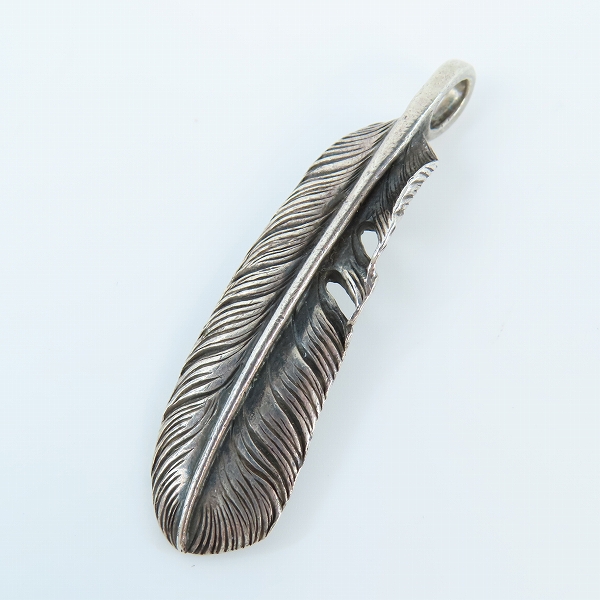 実際に弊社で買取させて頂いたARIZONA FREEDOM/アリゾナフリーダム フェザー ペンダントトップ 右向き