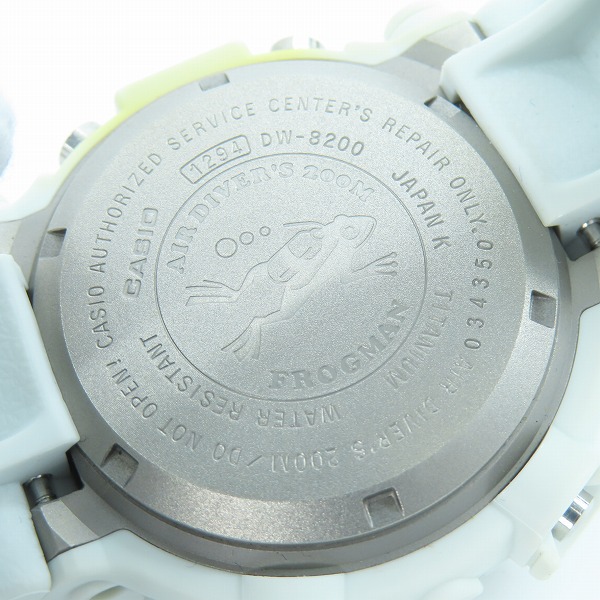 実際に弊社で買取させて頂いたG-SHOCK/Gショック FROGMAN/フロッグマン メンイン ホワイトグレー クォーツ 腕時計 DW-8200LG-8JR 【動作未確認】の画像 3枚目