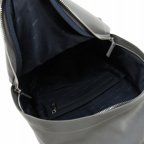 実際に弊社で買取させて頂いたLACOSTE/ラコステ L.12.12 CUIR CASUAL イタリアンレザーデイパックの画像 4枚目
