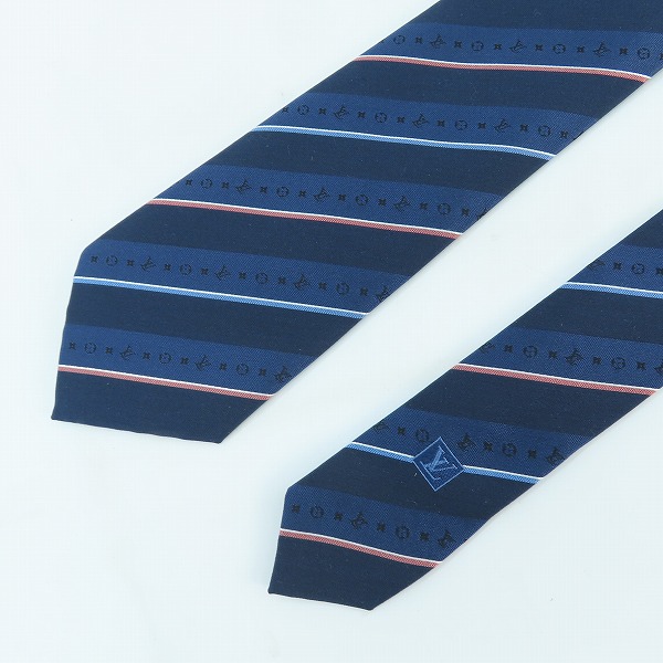 実際に弊社で買取させて頂いた【未使用】LOUIS VUITTON/ルイヴィトン クラヴァット モノグラム ストライプ シルク ネクタイ M70956の画像 1枚目