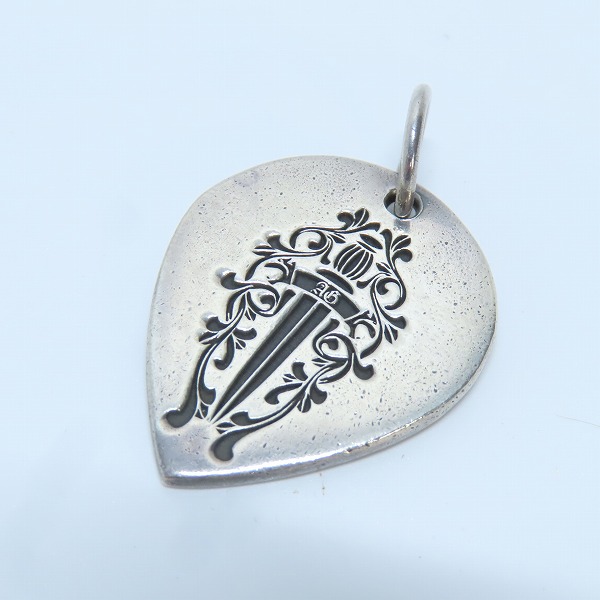 実際に弊社で買取させて頂いたA＆G/エーアンドジー ダガー ピックチャーム