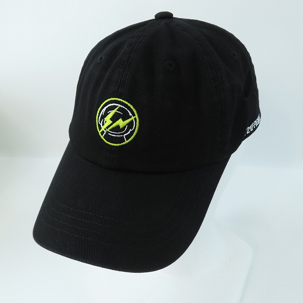 実際に弊社で買取させて頂いた(2)【未使用】FRAGMENT DESIGN フラグメントデザイン ×BT21 BT21FRGMT CAP COOKY ブラック×イエロー