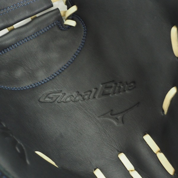 実際に弊社で買取させて頂いた【未使用】MIZUNO/ミズノ Global Elite/グローバルエリート 軟式 捕手 右投げ用グローブ/キャッチャーミット 1AJCR30510の画像 6枚目