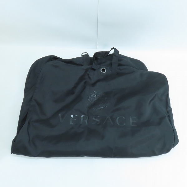 実際に弊社で買取させて頂いた【JPタグ】VERSACE/ヴェルサーチ バロック柄/総柄 ダウンジャケット A81908/46の画像 9枚目