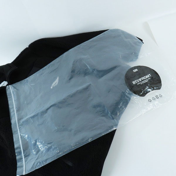 実際に弊社で買取させて頂いた【未使用】FRAGMENT DESIGN フラグメントデザイン ×BT21 BT21FRGMT FLEECE JACKET/フリースジャケット/Mの画像 8枚目