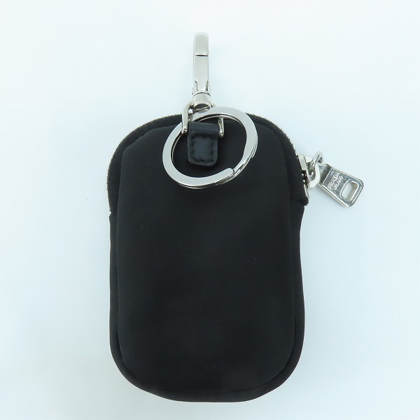 実際に弊社で買取させて頂いたPRADA/プラダ Re Nylon/リナイロン トライアングル ロゴプレート ミニ ポーチの画像 1枚目