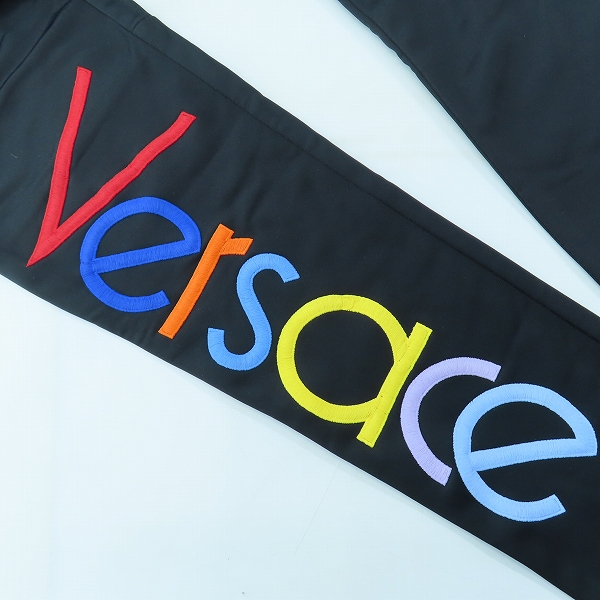 実際に弊社で買取させて頂いたVERSACE/ヴェルサーチ ロゴ刺繍 トラック パンツ A82296/XSの画像 6枚目
