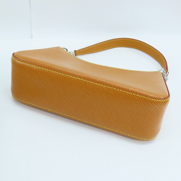 実際に弊社で買取させて頂いたLOUIS VUITTON/ルイヴィトン 2way エピ マレル ゴールドミエル ショルダーバッグ M80794の画像 2枚目