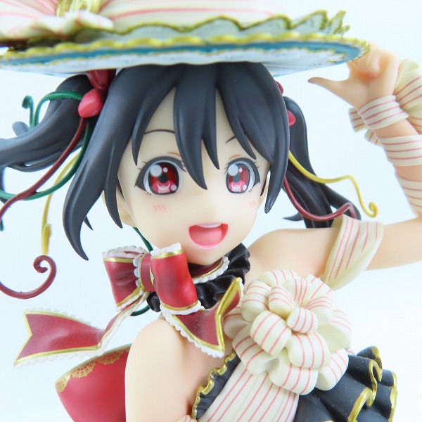 実際に弊社で買取させて頂いたALTER/アルター ラブライブ! スクールアイドルフェスティバル 1/7 矢澤にこ フィギュアの画像 5枚目