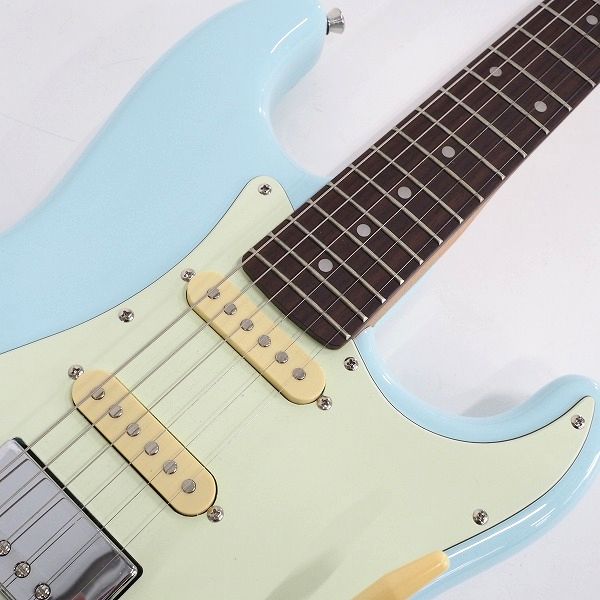 実際に弊社で買取させて頂いた★Bacchus/バッカス UNIVERSE SERIES ストラトキャスターType SSH エレキギター ソフトケース付の画像 4枚目