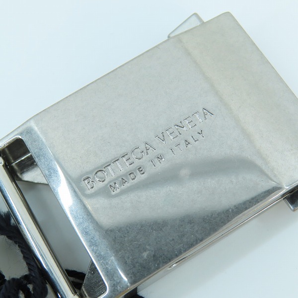 実際に弊社で買取させて頂いた【未使用】BOTTEGA VENETA/ボッテガヴェネタ リボンストラップ ボーダー ライン ベルト 629663 VBWJ1 1221の画像 4枚目