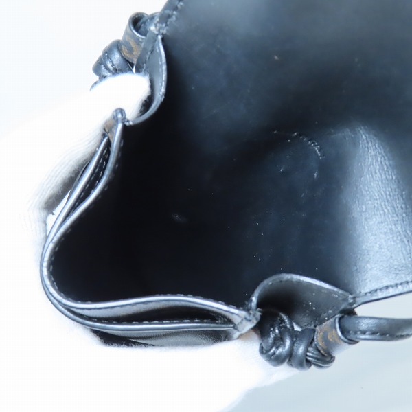 実際に弊社で買取させて頂いたCELINE/セリーヌ モバイルポーチ フォンショルダー トリオンフ ブラック 10G332CQD.38SIの画像 3枚目