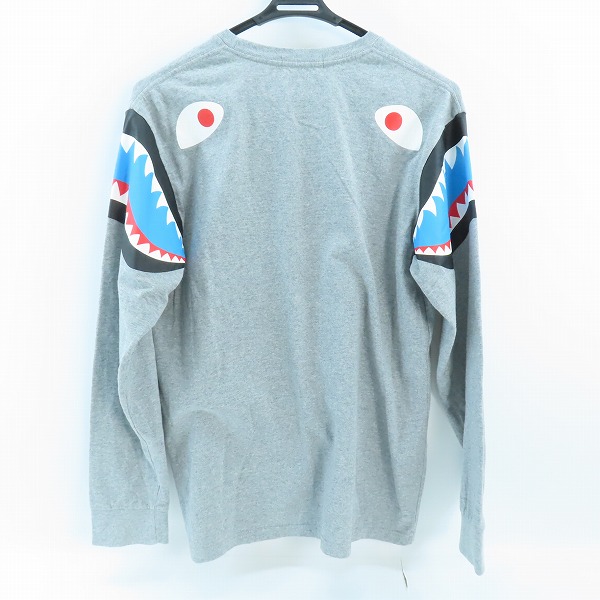 実際に弊社で買取させて頂いたA BATHING APE/アベイシングエイプ 袖シャーク 長袖 Tシャツ  001LTC801006X/Lの画像 1枚目