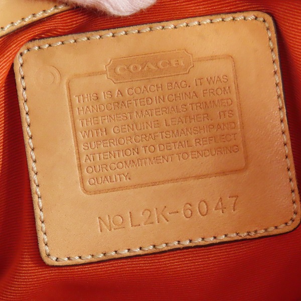 実際に弊社で買取させて頂いたCOACH/コーチ シグネチャー 2WAY ハンドバッグ/ショルダーバッグ 6047の画像 4枚目