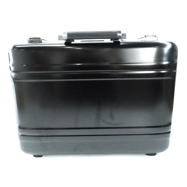 実際に弊社で買取させて頂いたZERO HALLIBURTON/ゼロハリバートン ダイヤルロック式 ポリカーボネイト アタッシュケース レザー ブラックの画像 1枚目