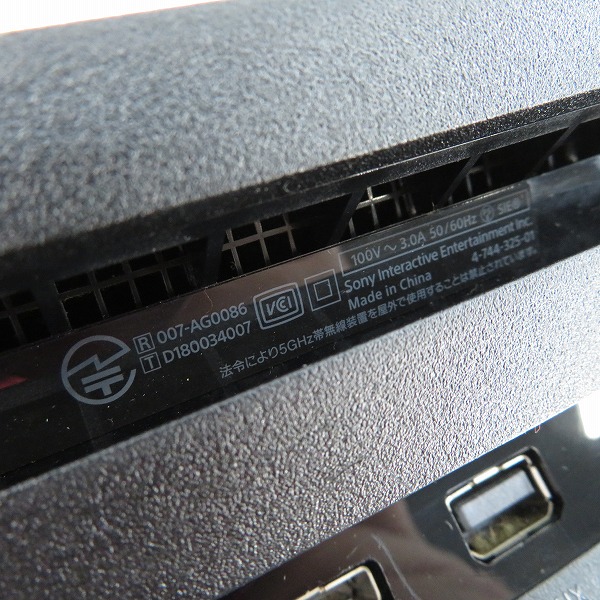 実際に弊社で買取させて頂いた【ジャンク】SONY/ソニー PlayStation4 PRO/PS4 PRO/プレイステーション4 Pro 本体 CUH-7200B ジェット・ブラックの画像 5枚目