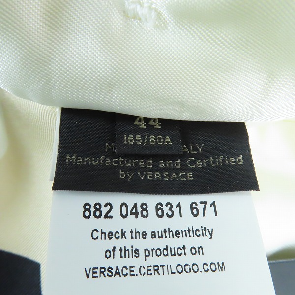 実際に弊社で買取させて頂いた【JPタグ】VERSACE/ヴェルサーチ 総柄 キルティング ボンバージャケット/MA-1 A77521/44の画像 4枚目