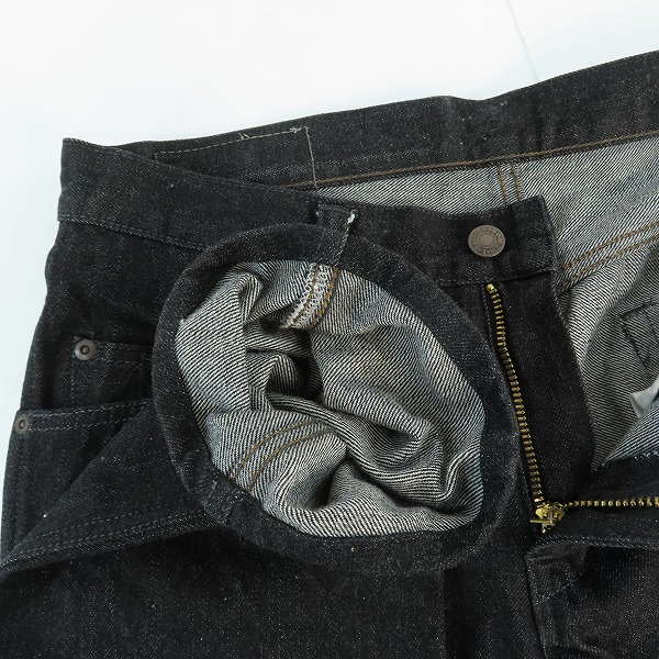 実際に弊社で買取させて頂いたBLUE BLUE/ブルーブルー ジップフライ ブラック デニムパンツ/30の画像 2枚目