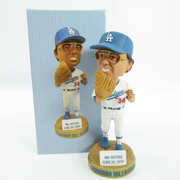 実際に弊社で買取させて頂いたロサンゼルス・ドジャース ドジャースタジアム 50周年 #34 フェルナンド・バレンズエラ ボブルヘッドフィギュア/首振り人形