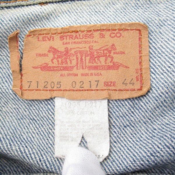 実際に弊社で買取させて頂いたLevi's/リーバイス ボタン裏刻印1/ヴィンテージ デニムジャケット/Gジャン 71205-0217/44の画像 2枚目