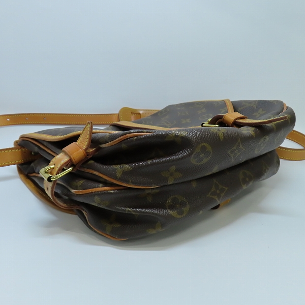 実際に弊社で買取させて頂いたLOUIS VUITTON/ルイ ヴィトン ソミュール30 ショルダーバッグ モノグラム Ｍ42256の画像 2枚目