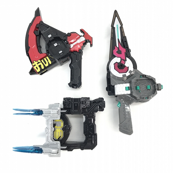 実際に弊社で買取させて頂いた【おまとめ】BANDAI/バンダイ 仮面ライダージオウ DX マグナムシューター40X/サイキョーギレード/ライドヘイセイバー 等の画像 4枚目