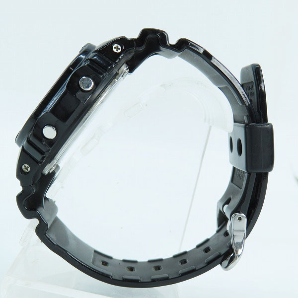 実際に弊社で買取させて頂いたG-SHOCK×MEDICOM TOY/Gショック×メディコムトイ BE＠RBRICK 30周年記念 ベアブリック 限定コラボ DW-5600MT-1JRの画像 1枚目