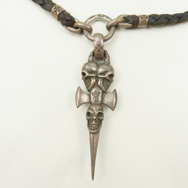 実際に弊社で買取させて頂いた【ギャラ付き/カスタム】Gabor/Gaboratory/ガボール トリプルスカル ダガー ペンダント ｗ/レザーブレード ネックレスの画像 1枚目