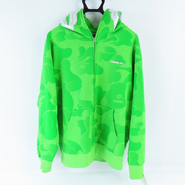 実際に弊社で買取させて頂いたA BATHING APE/アベイジングエイプ INK CAMO SHARK ZIP HOODIE/パーカー/Mの画像 1枚目