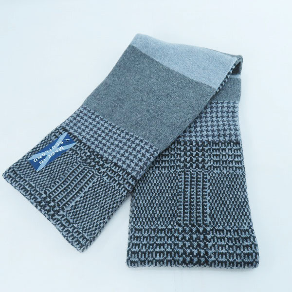 実際に弊社で買取させて頂いた【未使用】 BEAMS PLUS/ビームスプラス ジャカード クレイジーパターン マフラー 11-45-0714-432