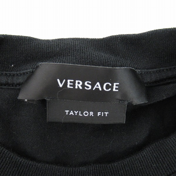 実際に弊社で買取させて頂いたVERSACE/ヴェルサーチェ GRECA MEDUSA/メデューサTシャツ 1003906 1A02800/Lの画像 2枚目