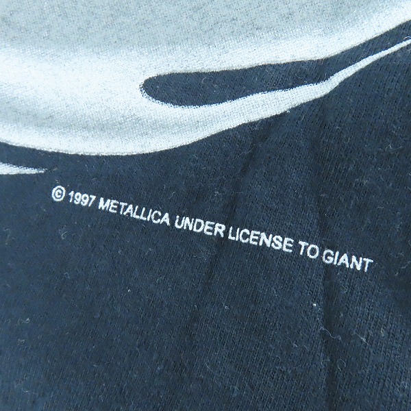 実際に弊社で買取させて頂いたMETALLICA/メタリカ ARTIMONDEボディ1997 バンド ビンテージ プリント 半袖Tシャツ/Lの画像 8枚目