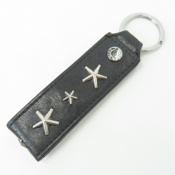 実際に弊社で買取させて頂いたJIMMY CHOO/ジミーチュウ スタースタッズ レザー キーチャーム キーリング の画像 1枚目