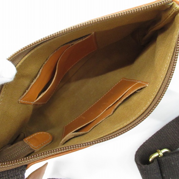 実際に弊社で買取させて頂いたIL BISONTE/イルビゾンテ レザー ショルダーバッグ/ボディバッグの画像 5枚目