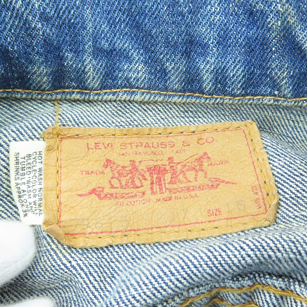 実際に弊社で買取させて頂いたLEVI'S/リーバイス ヴィンテージ 70505 ビッグE 不均等V 刻印526 デニムジャケットの画像 2枚目