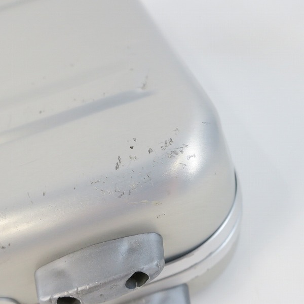 実際に弊社で買取させて頂いたZERO HALLIBURTON/ゼロハリバートン ダイヤルロック式 アタッシュケースの画像 5枚目