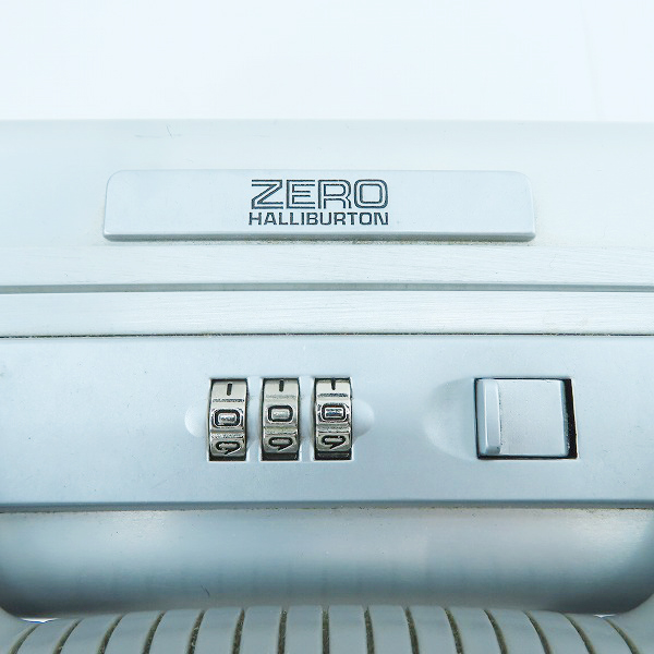 実際に弊社で買取させて頂いたZERO HALLIBURTON/ゼロハリバートン ダイヤルロック式 アタッシュケース シルバーの画像 3枚目