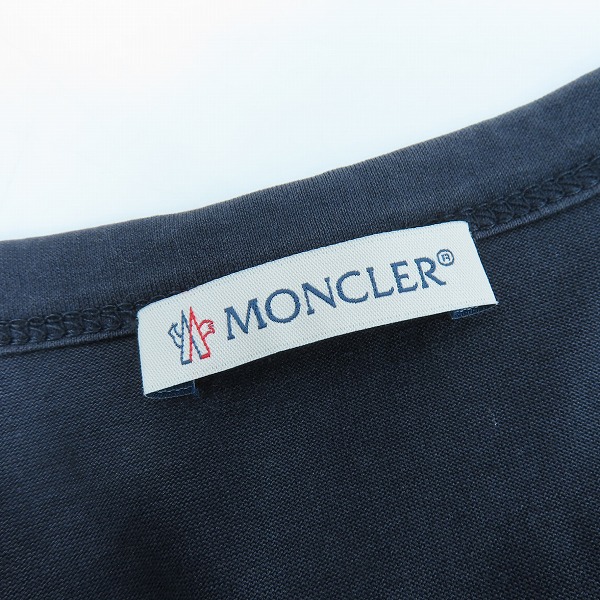 実際に弊社で買取させて頂いた【JPタグ】MONCLER /モンクレール 19AW MAGLIA T-SHIRT ロゴワッペン刺繍 クルーネック 半袖Tシャツ E20918032500 8390Y/XLの画像 2枚目