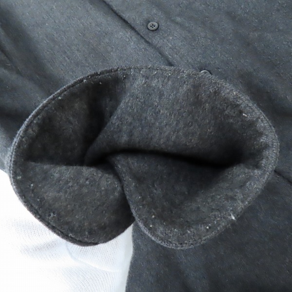 実際に弊社で買取させて頂いたPRADA/プラダ 長袖 ボタンシャツ 42/16.5の画像 5枚目