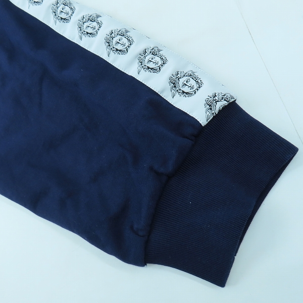 実際に弊社で買取させて頂いたVERSACE/ヴェルサーチ メデューサ ロゴ トラック パンツ A84841/Sの画像 7枚目