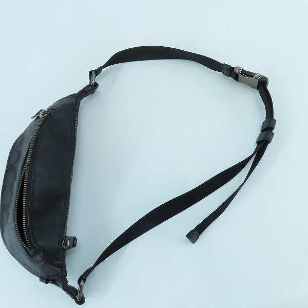 実際に弊社で買取させて頂いたCOACH/コーチ シグネチャー ボディバック  F84711の画像 5枚目