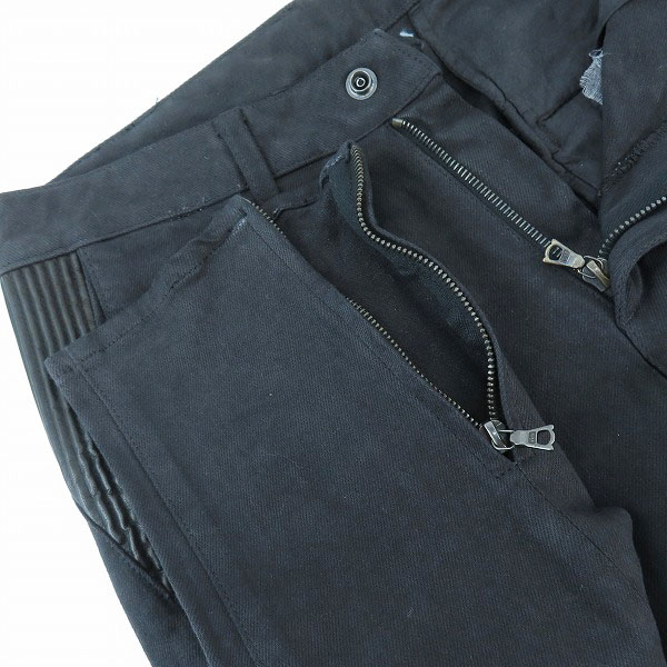 実際に弊社で買取させて頂いたISAMU KATAYAMA BACKLASH/バックラッシュ TARANTVLA ストレッチバイカーデニムパンツ 1356-10/Mの画像 2枚目